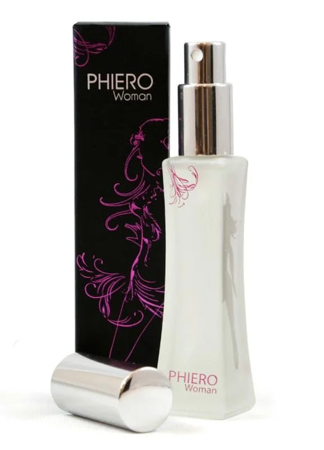Eine elegante transparente glasflasche von 500 cosmetics piero frau parfum mit silver spray und rosa blumendesign