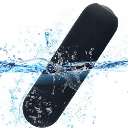 Schwarzer rechteckiger tragbarer lautsprecher mit abgerundeten kanten und mattem finish im armonat splash joie vibrator bullet silikon fernbedienung produkt
