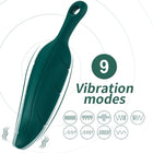 Dunkelgrüner armonat stimulator und vibrator mit federförmigem, glattem design und geschlossener schlaufe
