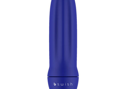 Ein elegantes royalblaues bswish vibratorspielzeug mit glatter, glänzender oberfläche und dezenten vertikalen rillen