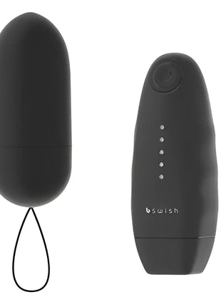 Schwarzer bswish bnaaughty classic unleashed vibrator mit mattem finish und integriertem ladeanschluss von vorne