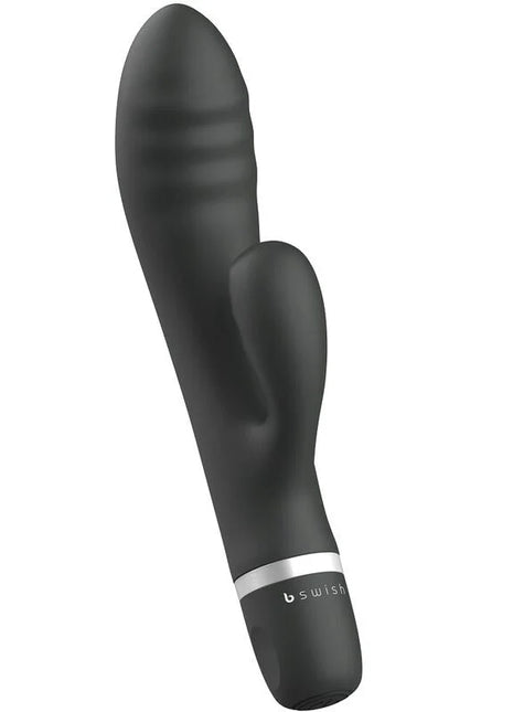Schwarzer b swish bwild classic rabbit-vibrator mit glatter oberfläche und silbernem akzentband am fußende