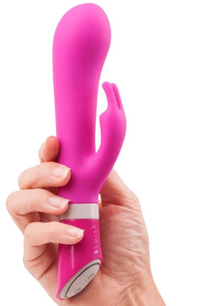 Belebter pinker bunny-vibrator aus silikon mit silbernem akzentband von b swish bwild deluxe raspberry