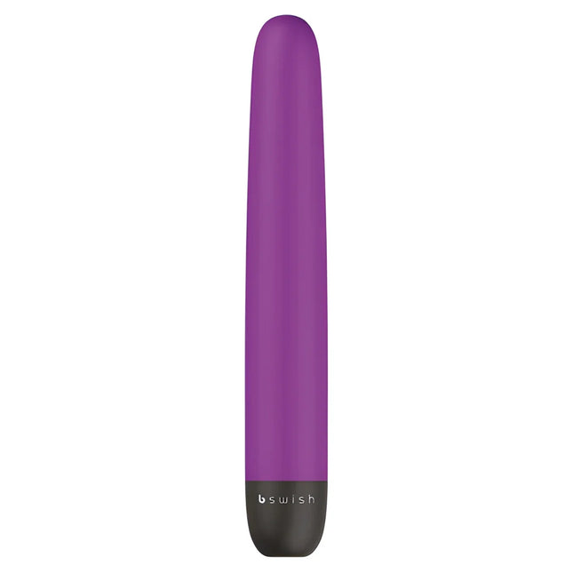 Lila b swish vibrierender massagestab mit matter oberfläche und schwarzer basis für klassischen himbeer spaß