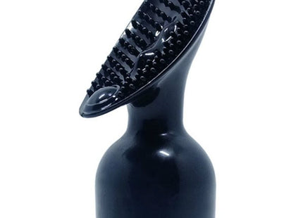 Schwarzer silikon-aufsatz mit gebogenem pinselkopf und gerundeten borsten für den baile klitorisstimulations massager