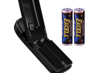 Schwarzer kunststoff akkuhalter für zwei aa batterien neben dem realistischen vibrierenden und aufblasbaren dildo 18.8 cm von baile