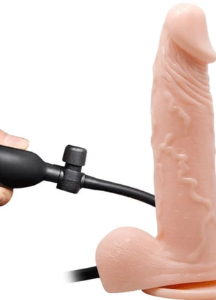 Baile realistischer vibrierender und aufblasbarer dildo aus pinkem silikon wird mit schwarzer pumpe aufgeblasen