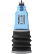 Bathmate hydromax 3 aqua blau mit blau transluzentem kunststoffkörper schwarzer gummibasis und silberner metalloberseite mit mastur max3 etikett