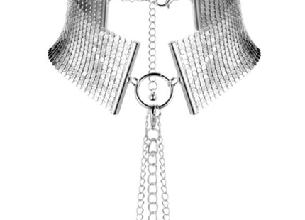 Silbermetallische halskette bijoux desir metallische mesh choker mit zentralem ring und hängenden kettendetails