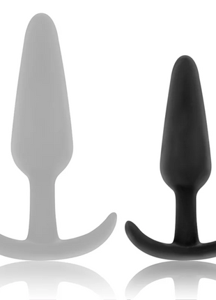 Schlichter hansel silikon-analplug in schwarz und silber mit matter oberfläche und gebogenem griff für sicheren halt