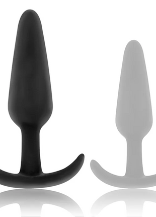 Schwarze und graue silikon analplugs mit mittlerem griff und gebogenem boden aus der serie black&silver