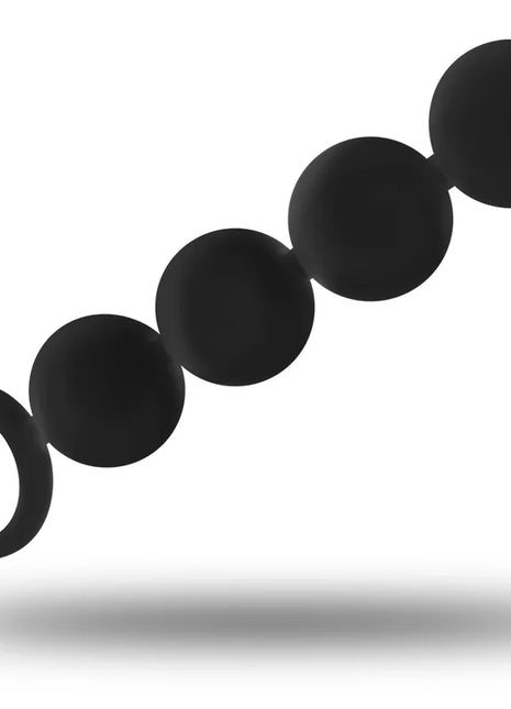 Schwarze silikon analperlen mit ring am ende 15 cm für komfortables spiel von black&silver