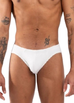 Weiße briefs burn 021 white slip s mit glattem, figurbetontem design aus atmungsaktivem material