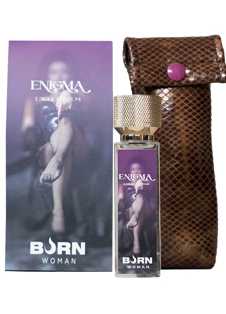Ein schlanker transparenter glasflakon des burn enigma damenparfüms 20 ml mit goldfarbenem strukturiertem verschluss und lila etikett