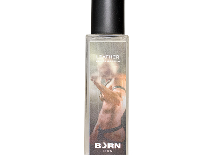 Clear glasflasche mit schwarzem deckel und label mit mann in lederkleidung parfüm burn leder herren 20 ml von Born Man