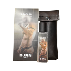 Schwarze ledertasche mit silberner druckknopfverschluss für burn leder herrenparfüm 20 ml