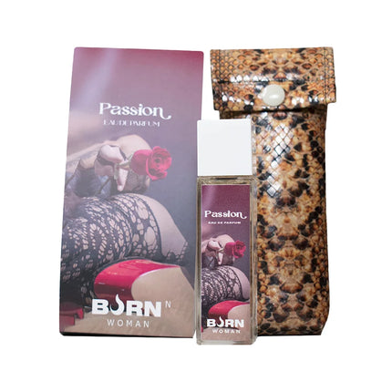 Klar glasflasche mit passion eau de parfum von born woman mit weißem deckel und etikett in 20 ml größe