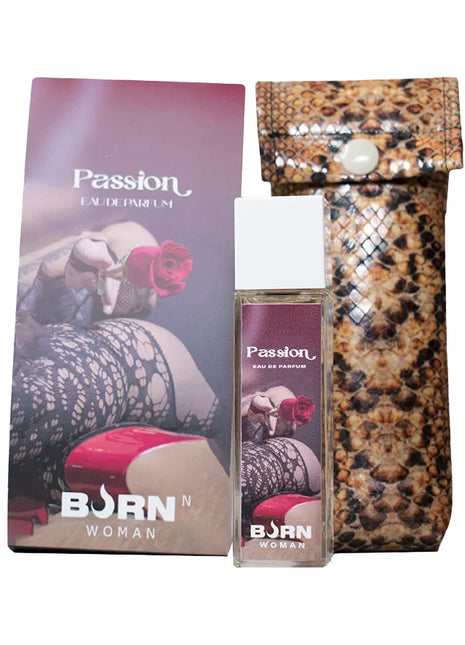 Klar glasflasche mit passion eau de parfum von born woman mit weißem deckel und etikett in 20 ml größe