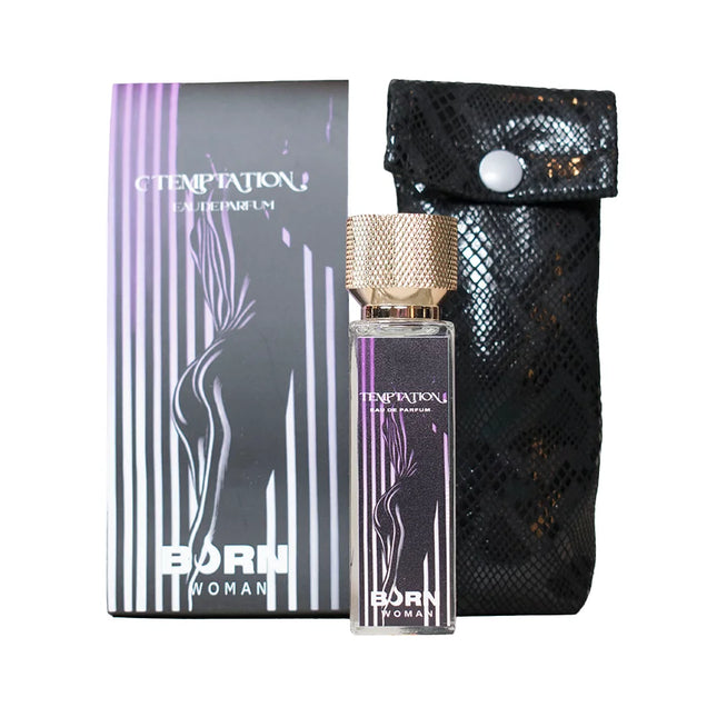 Ein eleganter rechteckiger glasparfümflakon mit goldfarbenem strukturiertem deckel und lila flüssigkeit temptaion eau de parfum von born woman 20 ml