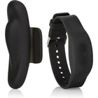Schwarzes silikon-armband mit integrierten steuerungstasten und geschwungenem stimulatorkopf von calexotics