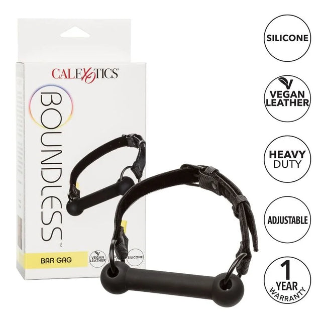 Schwarze boundless bar gag von calexotics aus silikon und veganem leder mit verstellbaren riemen