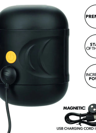 Calexotics boundless dual-motor-stroker schwarzes rundes ladekoffer mit gelbem power-knopf und magnetischem usb-kabel