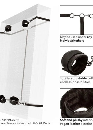 Schwarzes verstellbares bondage-set von calexotics mit weichem plüsch innenfutter und veganem leder außen