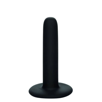Black silikon analplug mit glattem, konischem design und abgerundetem sockel aus dem calexotics boundless silikon-pegging-kit