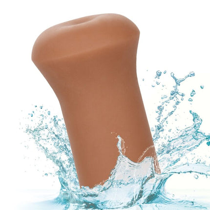 Tan silikon erwachsenenspielzeug mit glattem, gebogenem design und abgerundetem kopf boundless stroker karamell von calexotics