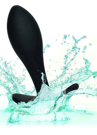 Calexotics Boundless Teardrop Plug aus schwarzem Silikon mit glattem, konischem Design und abgerundetem Boden