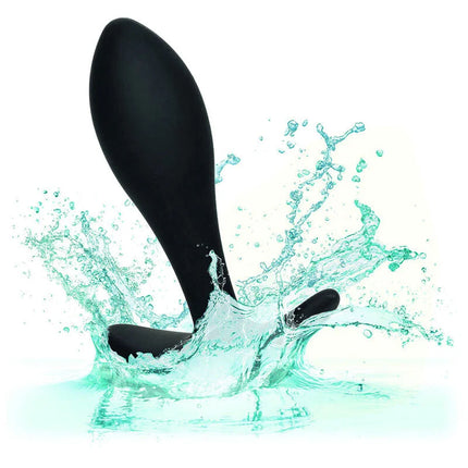 Calexotics Boundless Teardrop Plug aus schwarzem Silikon mit glattem, konischem Design und abgerundetem Boden