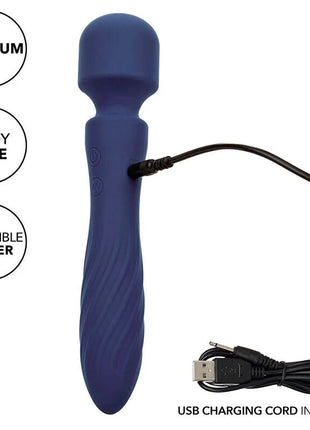 Blauer silikon-wandmassager mit strukturiertem griff und usb-ladekabel inklusive von calexotics charisma mystique