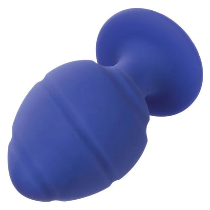 Blauer silikon analplug mit geripptem, strukturiertem oberfläche und abgerundeten enden von calexotics cheeky buttplug lila