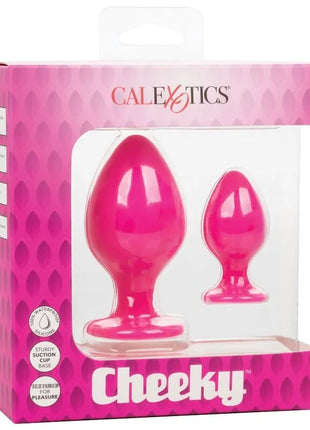 Pink silikon analplug von calexotics aus der cheeky buttplug rosa kollektion in einem set
