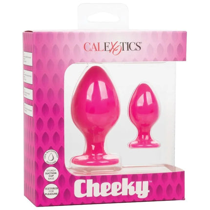 Pink silikon analplug von calexotics aus der cheeky buttplug rosa kollektion in einem set