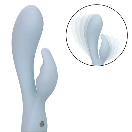 Leichblauer silikon vibrator in hasenform mit glattem, gebogenem design und kleinem metallknopf am griff von calexotics contour kali blau