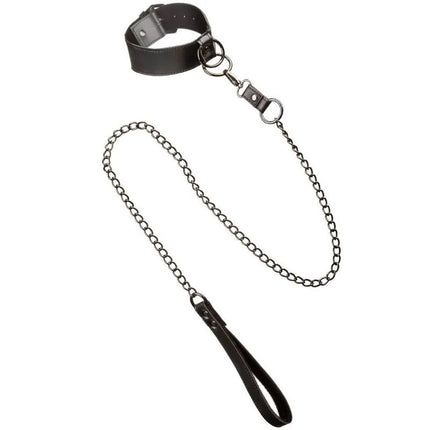 Schwarzes lederhalsband mit metallkette und griff von calexotics euphorie halsband mit kettenleine