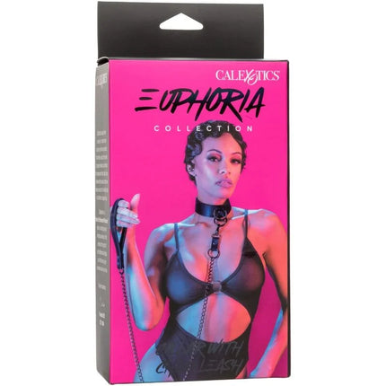 Schwarzes lederhalsband mit kettenleine und metallring aus der euphoria kollektion von calextics