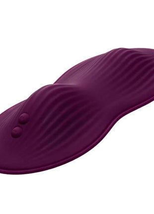 Calexotics fernbedienung dual rider lila silikon fußmassager mit glatter welliger oberfläche und zwei kleinen runden knöpfen