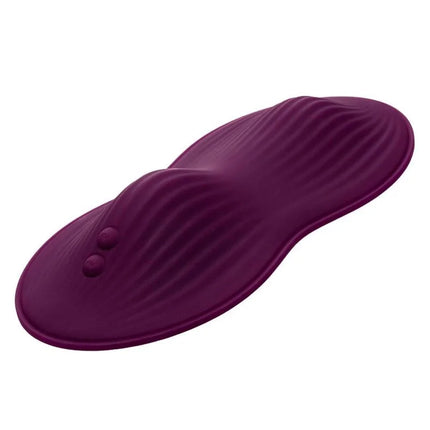 Calexotics fernbedienung dual rider lila silikon fußmassager mit glatter welliger oberfläche und zwei kleinen runden knöpfen