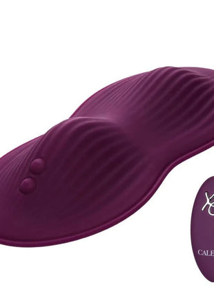 Purple silikon-dildo mit geriffelter oberfläche und zwei steuerknöpfen mit passender fernbedienung von calexotics