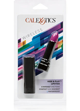 Ein eleganter schwarzer kabelloser Lippenstiftstimulator von CalExotics mit leuchtend pinker Spitze in Klarsichtverpackung
