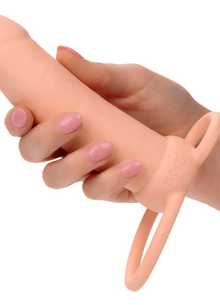 CALEXOTICS - MAXX THICK DUAL PENETRATOR 10 VIBRATIONEN FLEISCH - Penishülle mit Verlängerung