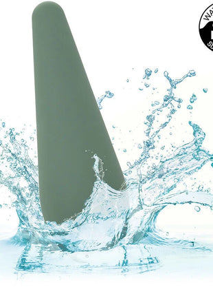 Olivegrüner, schlank zulaufender silikonvibrator mit ipx7 wasserdichtigkeit von calexotics mod chic stimulator grün