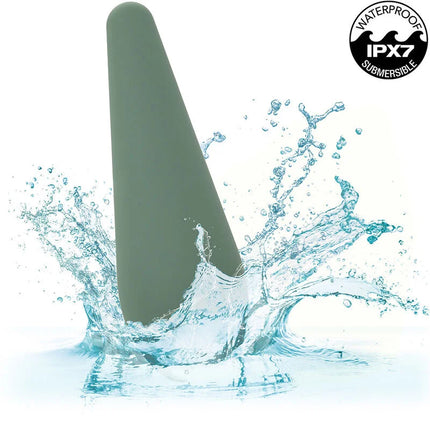Olivegrüner, schlank zulaufender silikonvibrator mit ipx7 wasserdichtigkeit von calexotics mod chic stimulator grün