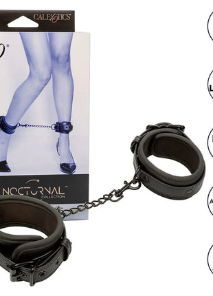 Schwarze vegane lederfesseln mit kette aus der nocturnal kollektion von calextics verstellbar
