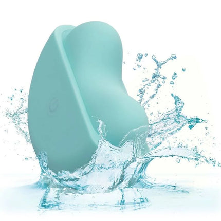 Eine schlanke matte teal silikon ovation applause stimulator von calexotics mit ergonomischem design