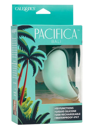 Ein mintgrünes, wiederaufladbares pacifica bali usb gerät aus flüssigsilikon mit schlankem, geschwungenem design von calexotics