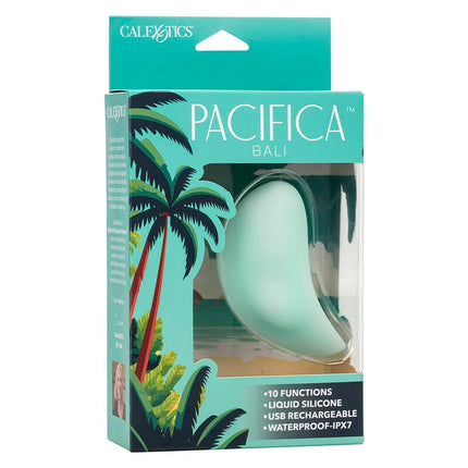 Ein mintgrünes, wiederaufladbares pacifica bali usb gerät aus flüssigsilikon mit schlankem, geschwungenem design von calexotics