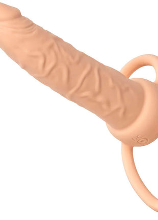 Beige silikon analplug mit strukturierter oberfläche und ring an der basis von calexotics performance maxx